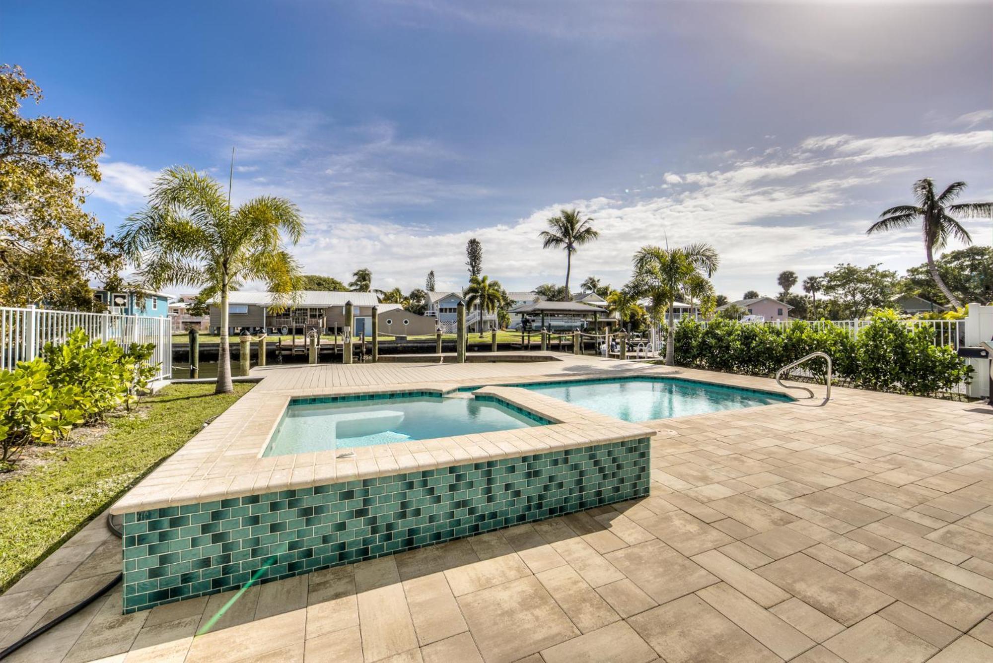 Waterfront - Nestled On The Bay, Heated Pool And Spa - Tidewater - Roelens Vila Fort Myers Beach Exterior foto