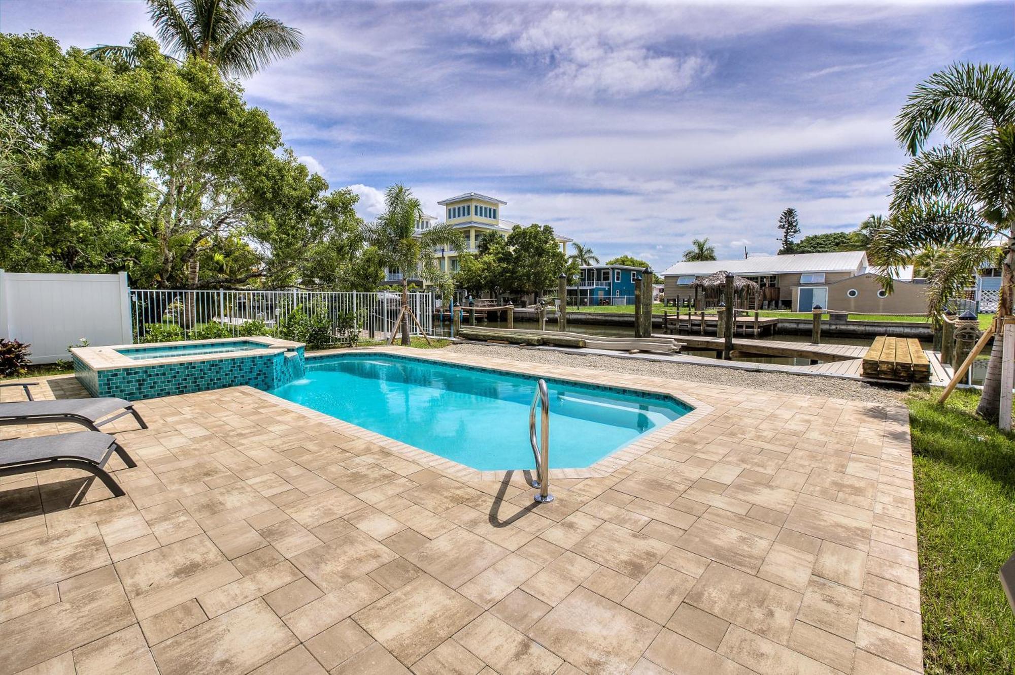 Waterfront - Nestled On The Bay, Heated Pool And Spa - Tidewater - Roelens Vila Fort Myers Beach Exterior foto